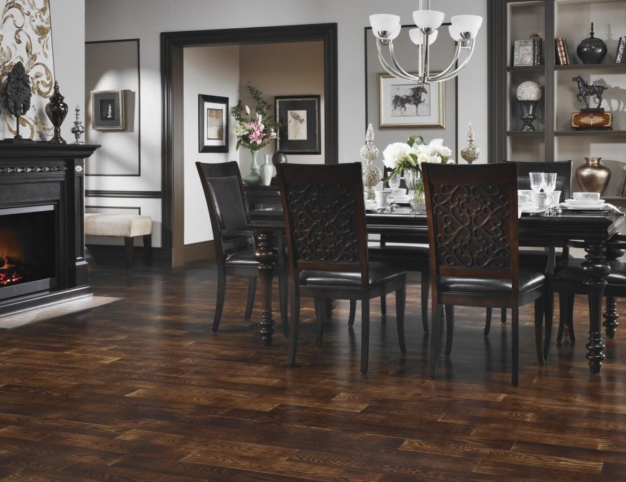 Темный паркет в интерьере