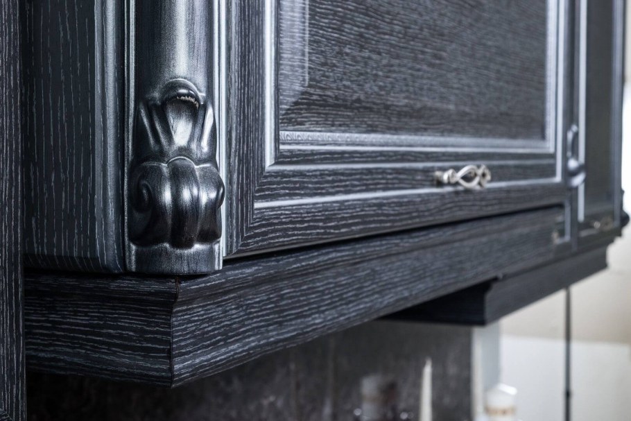 Кухня классика тёмный дуб