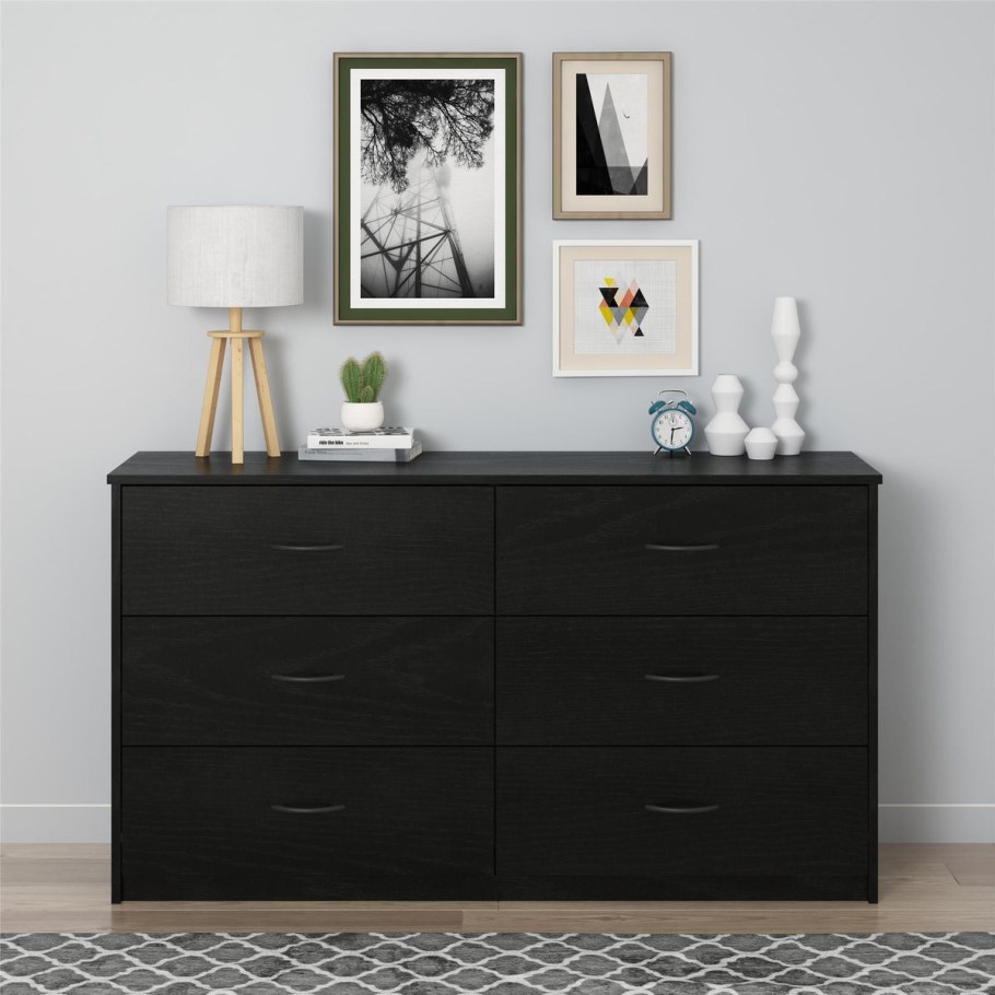 Интерьер с комодом SONGESAND