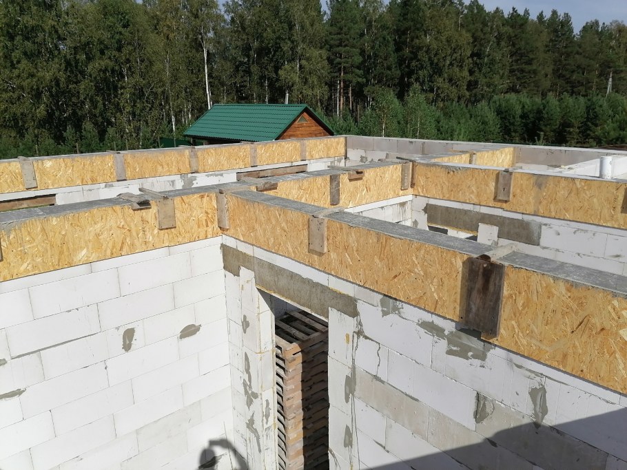 Опалубка из ОСБ на армопояс