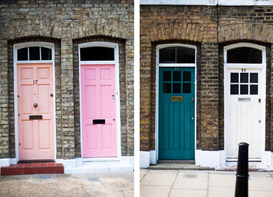 Красивая дверь в дом