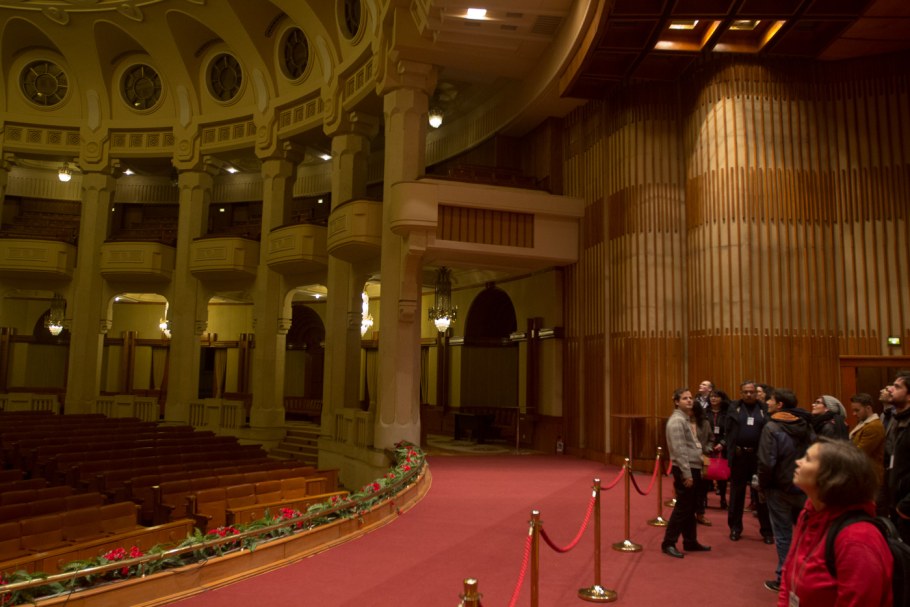 Дворец Чаушеску в Бухаресте внутри