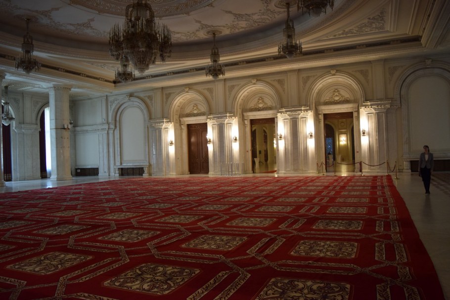 Залы дворец парламента Бухарест