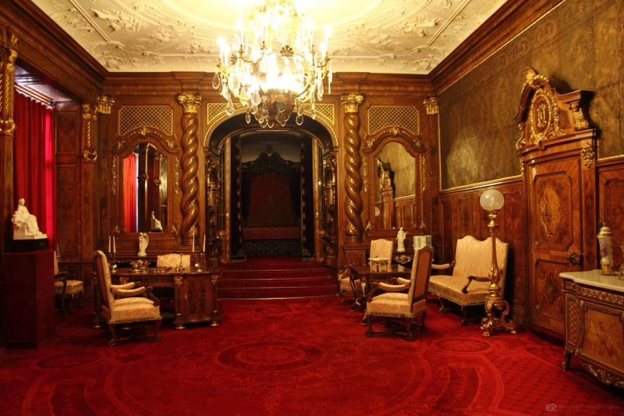 Замок Пелеш Королевская спальня