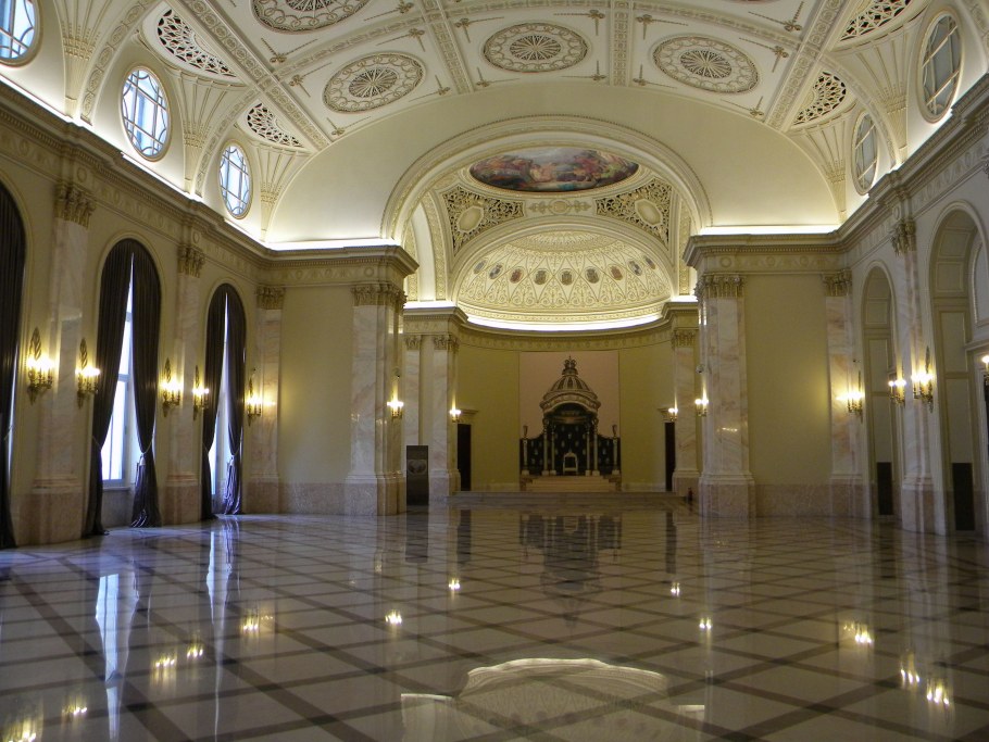 Дворец парламента Румыния внутри