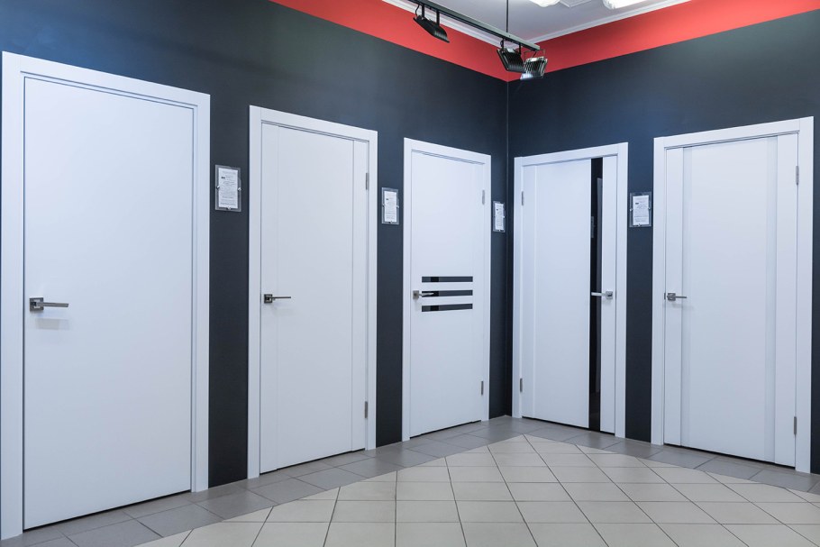 Магазин дверей