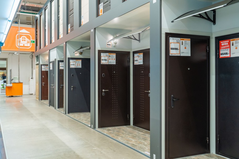 Двери супермаркета