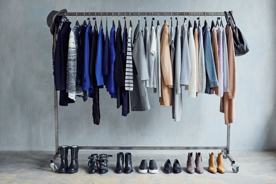 Рейл для одежды