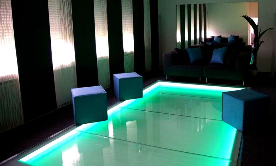 Стеклянный пол триплекс РГБ