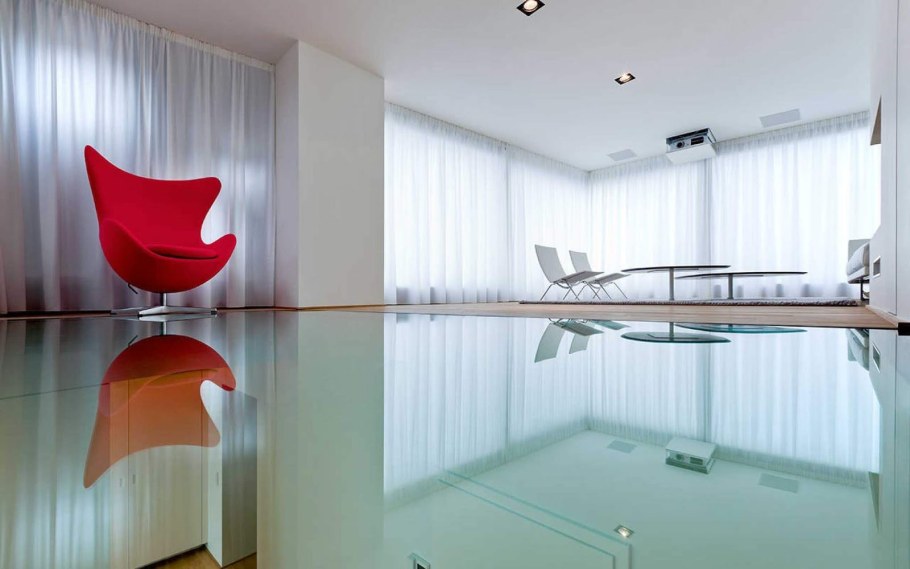 Стеклянный пол в квартире