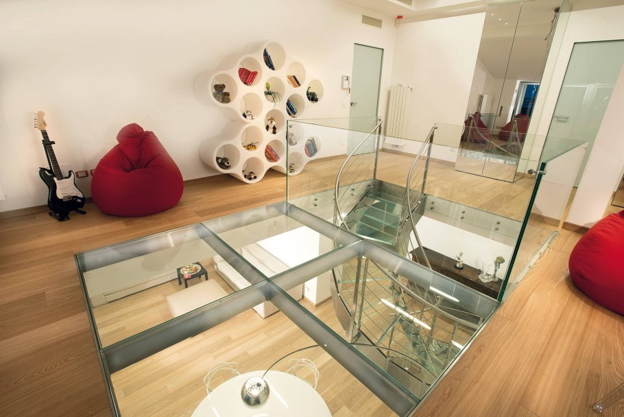 Стеклянный пол Музеефикация