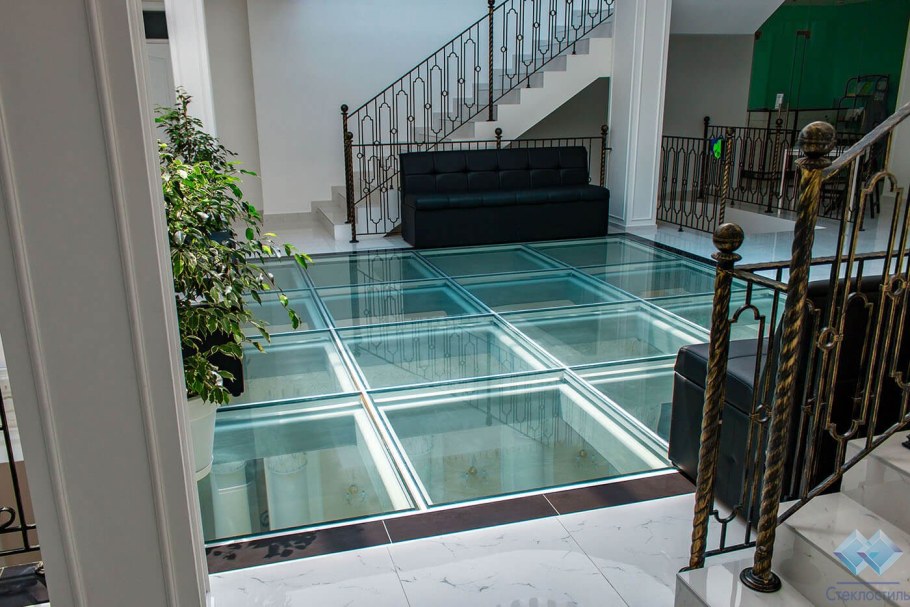 Стеклянный пол перекрытие