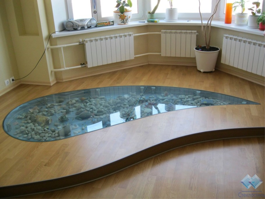 Стеклянный пол