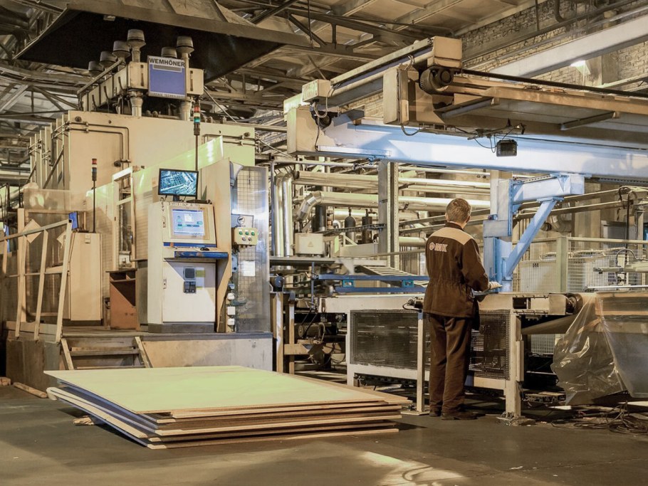 Череповецкий фанерно-мебельный комбинат