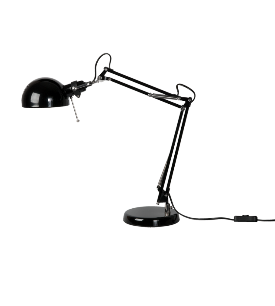 Настольная лампа на белом фоне