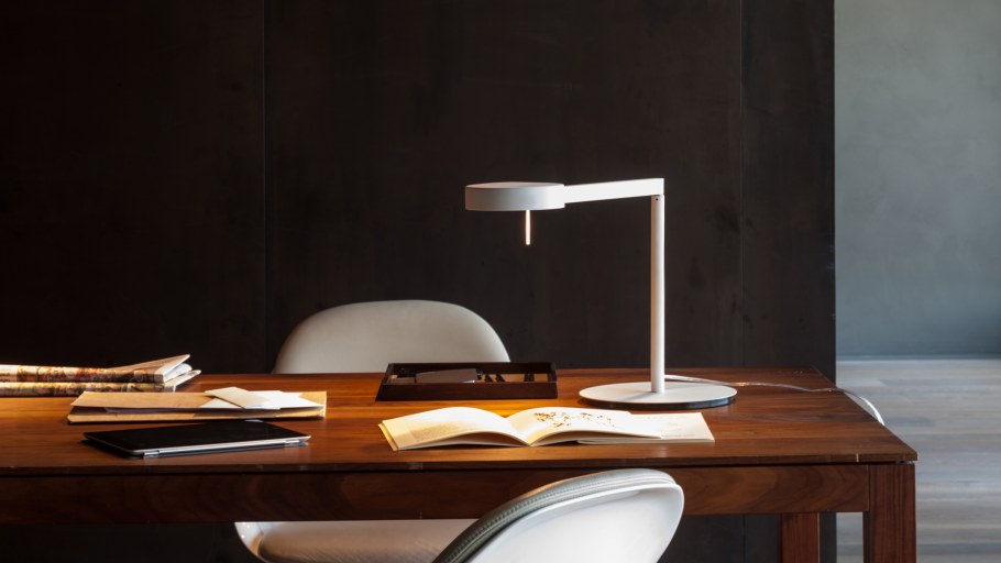 Настольная лампа Vibia Swing 0520