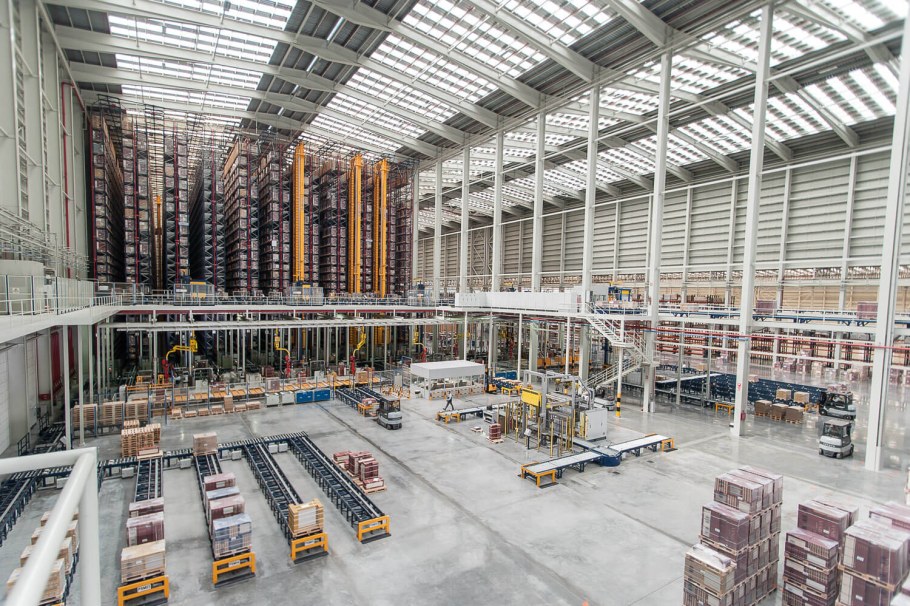 Склад на заводе