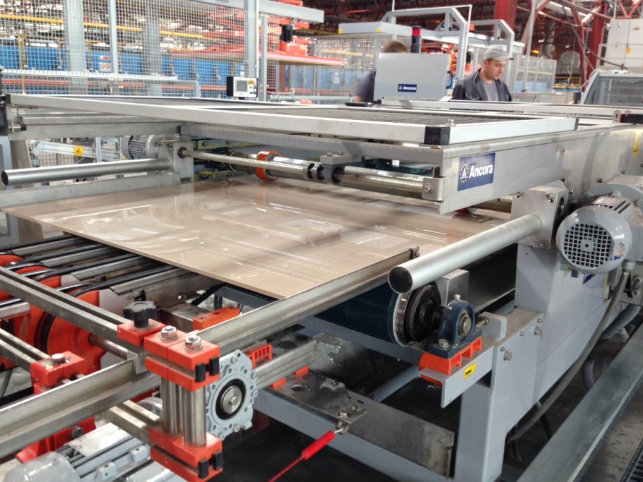 Станок для производства кафельной плитки