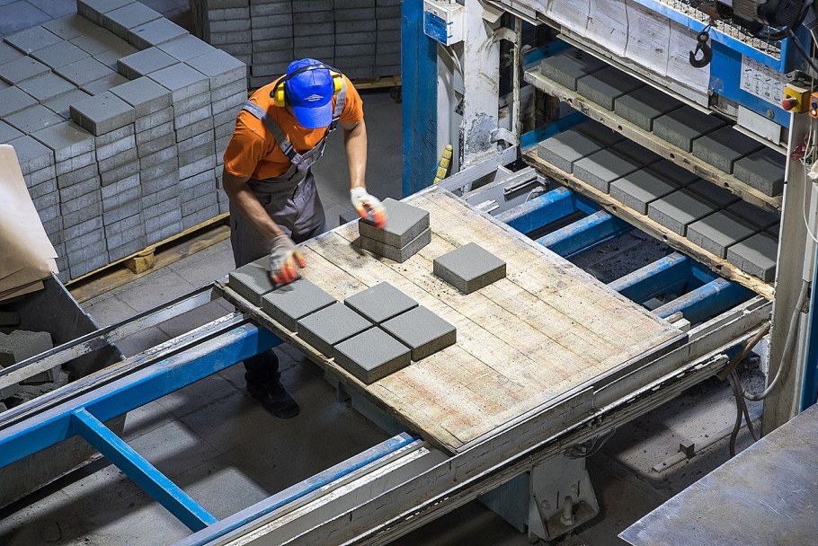 Завод по производству тротуарной плитки