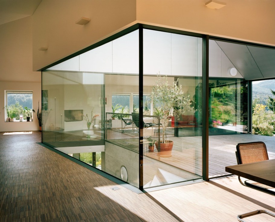 Стеклянные стены