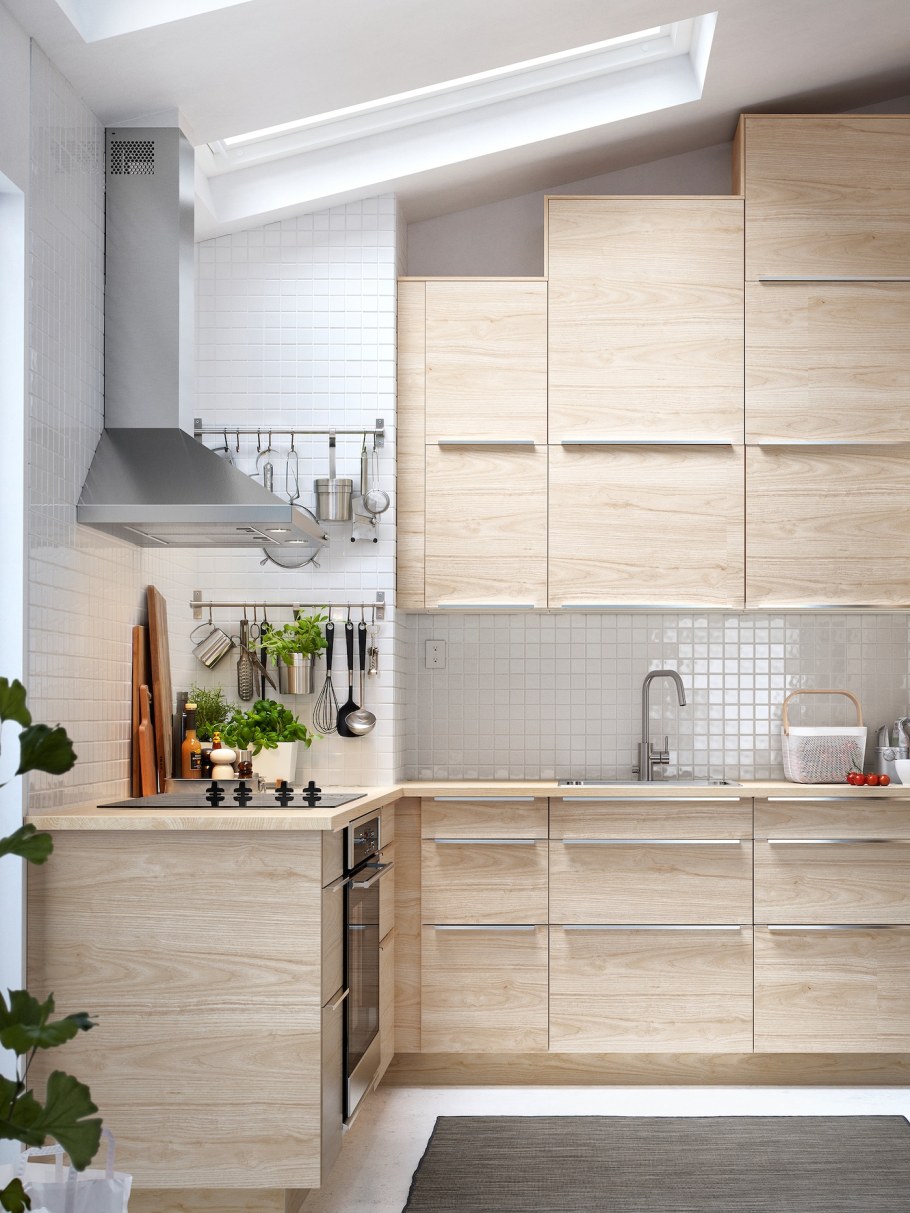 Икеа Воксторп белый и АСКЕРСУНД ясень