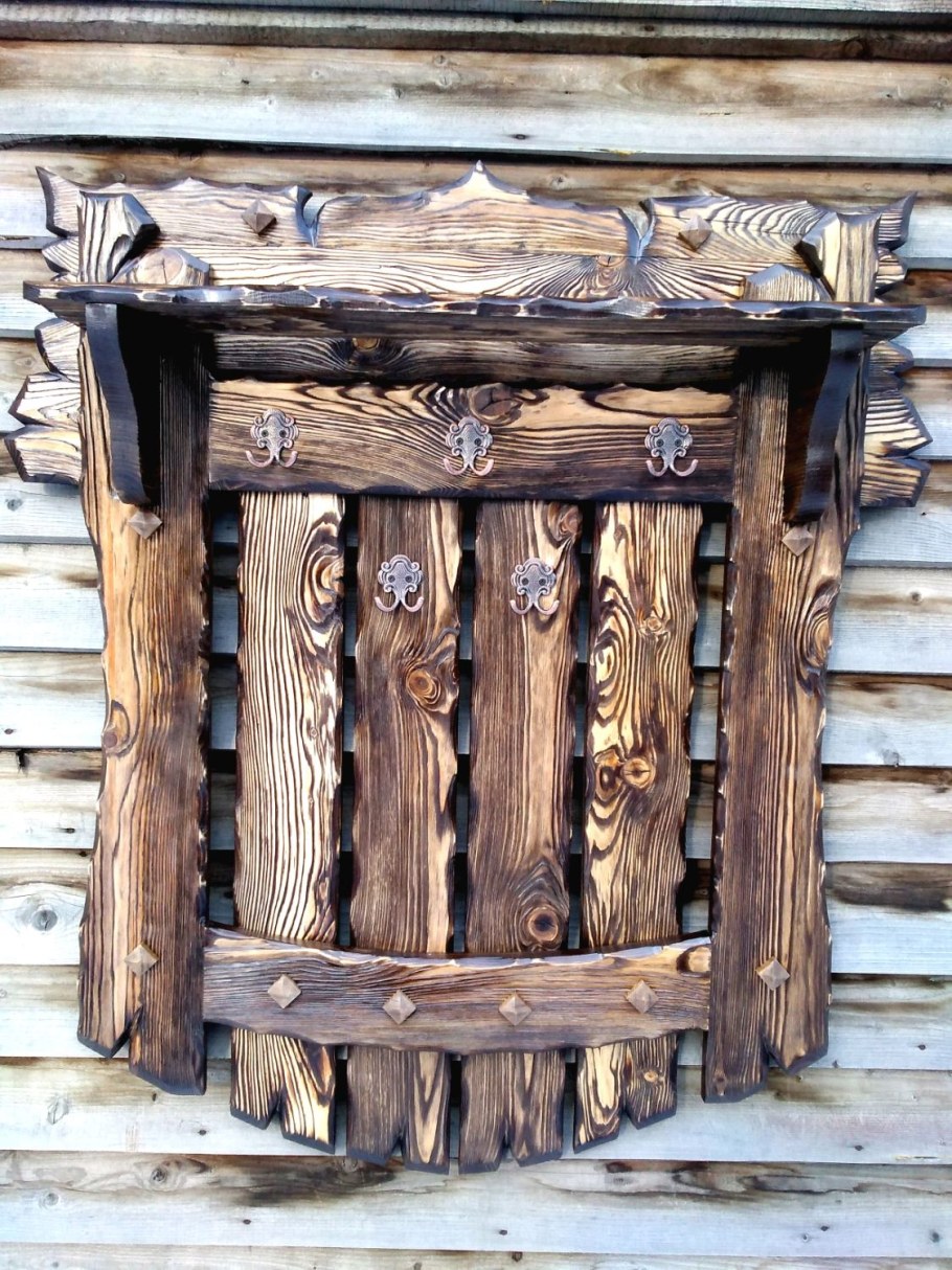 Деревянная вешалка под старину