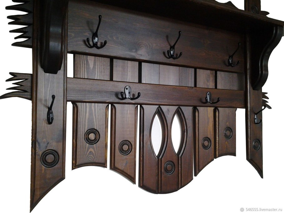 Брашированная вешалка в прихожую