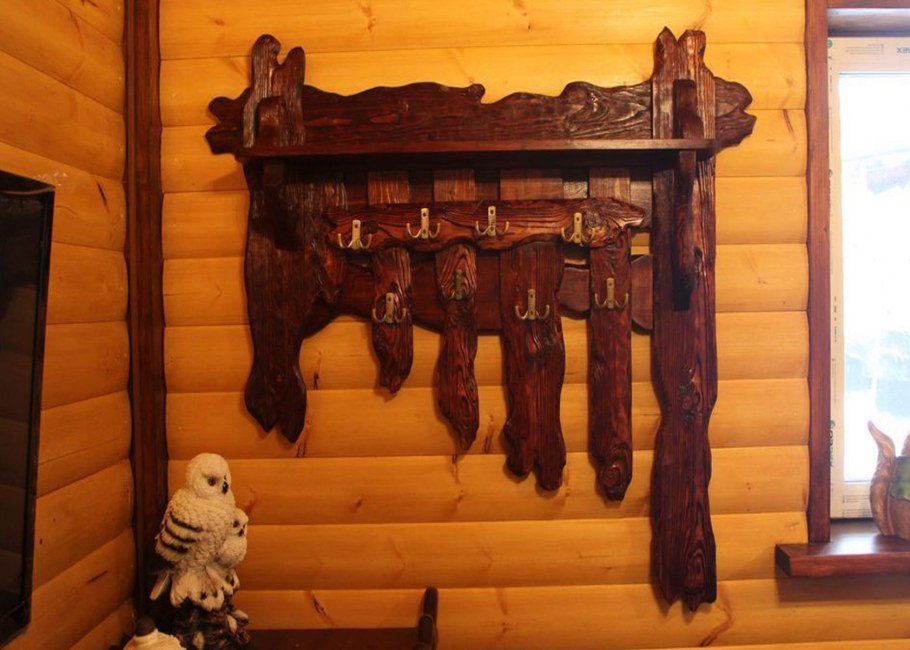 Вешалка в баню из коряг