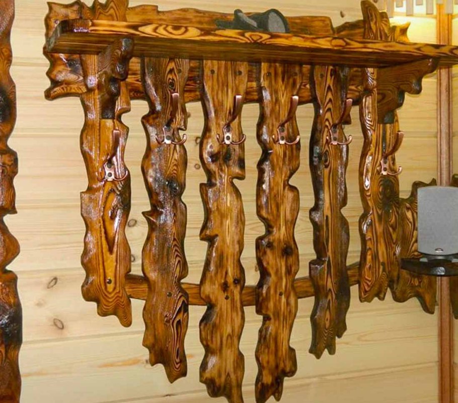 Деревянные вешалки для бани