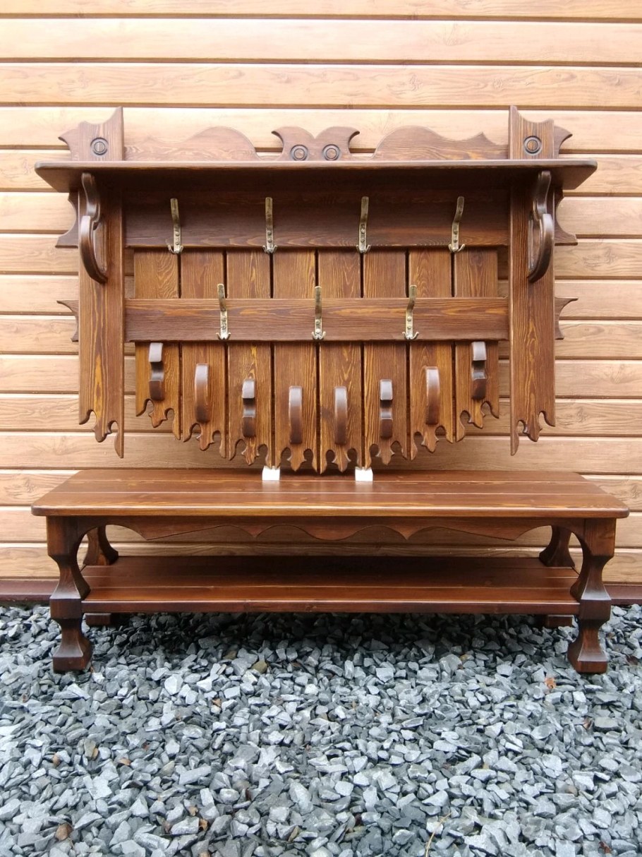 Обувница из состаренного дерева