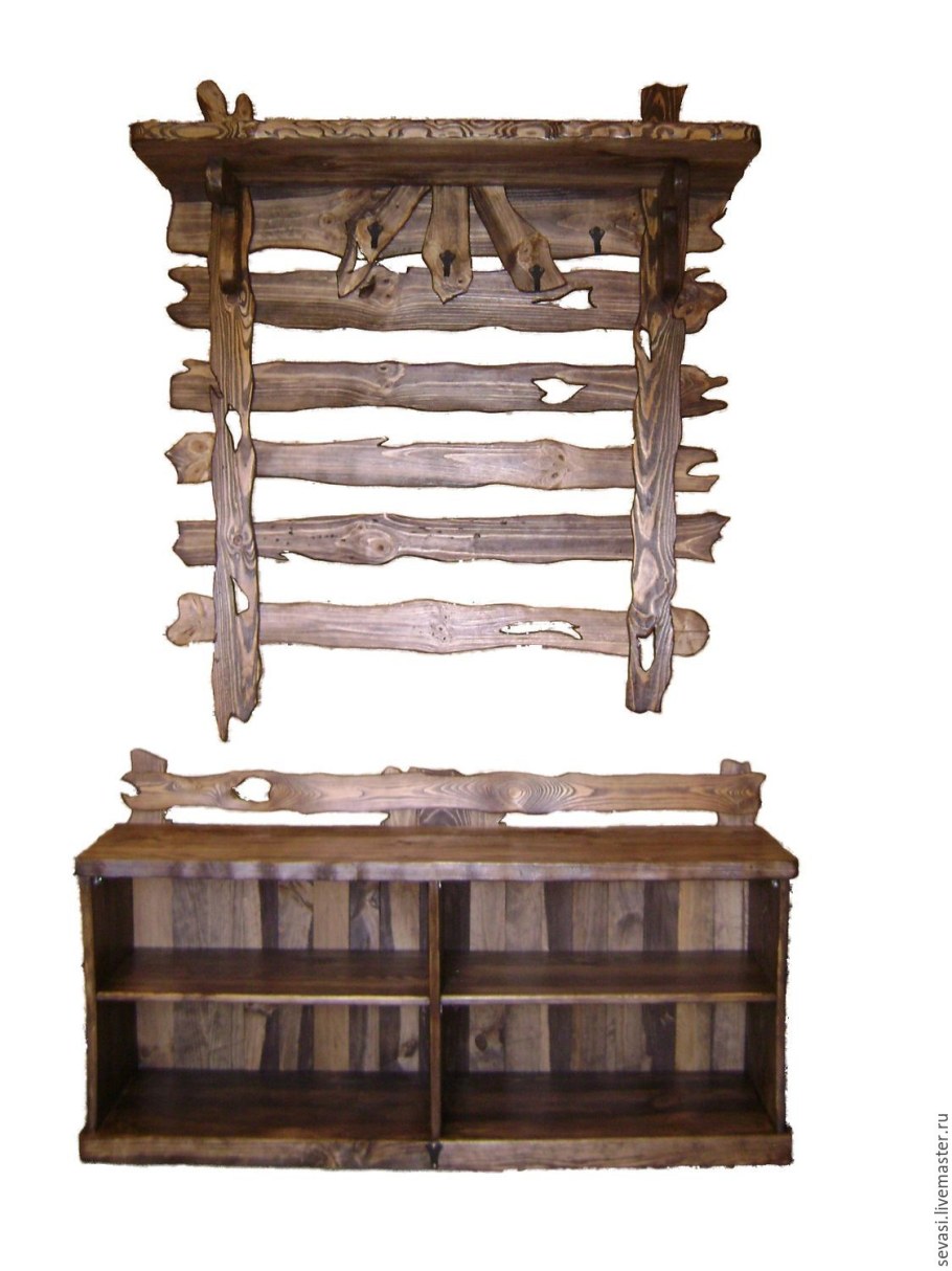 Полки из состаренного дерева
