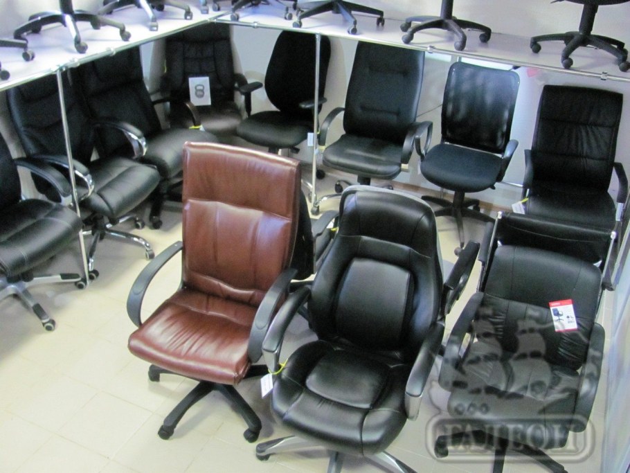 Выставка офисных кресел