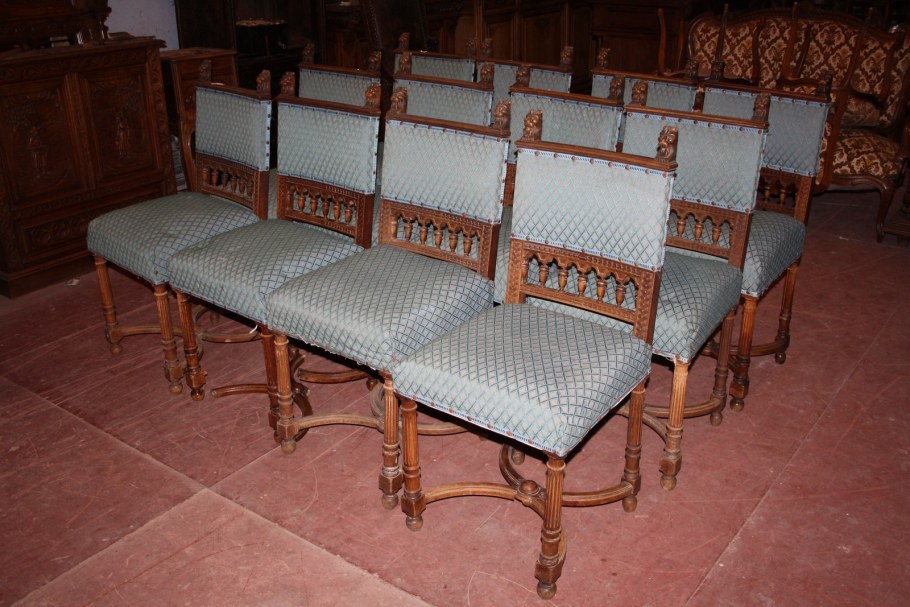 12 Стульев стулья