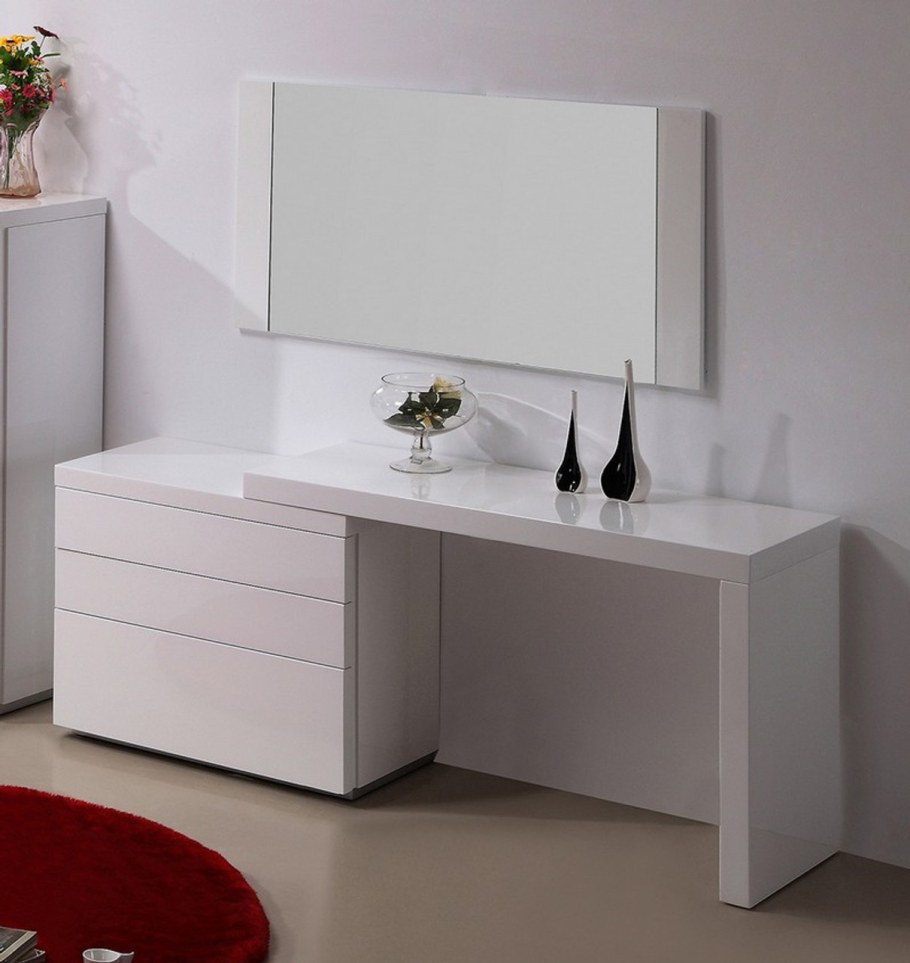 Стол туалетный Ирма белый глянец