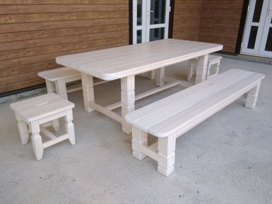 Стол деревянный для дачи
