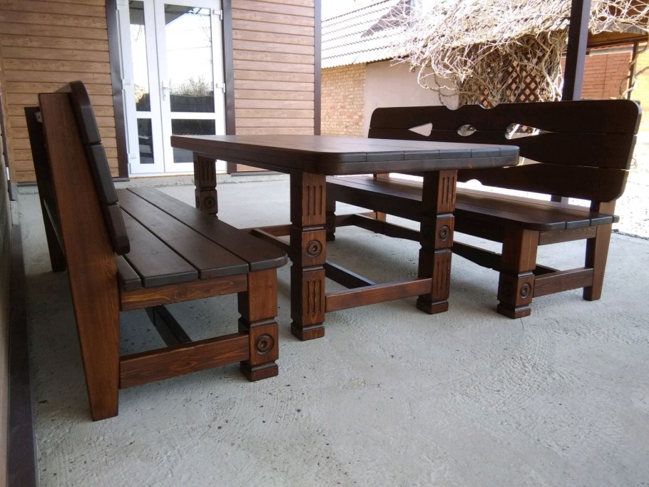 Уличная мебель из дерева