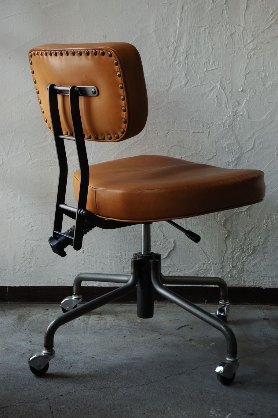 Компьютерное кресло Индастриал