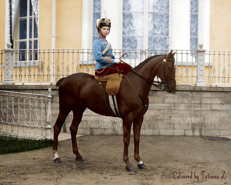 Великая Княжна Татьяна Николаевна на коне
