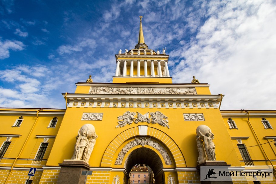 Башня Адмиралтейства в Санкт-Петербурге