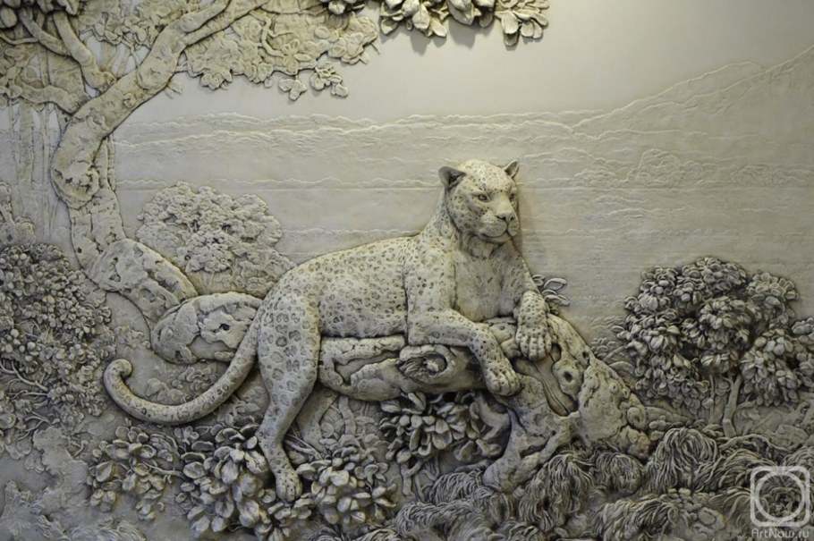 Художник Судаков барельеф