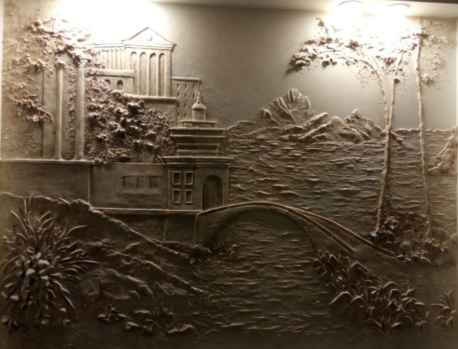 Барельеф на стене Кремль