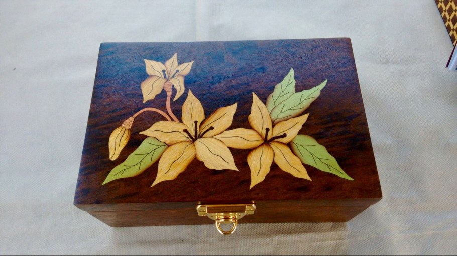 Лилии Маркетри