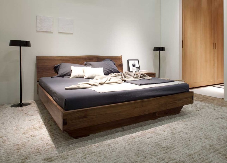 Кровать King Size из массива