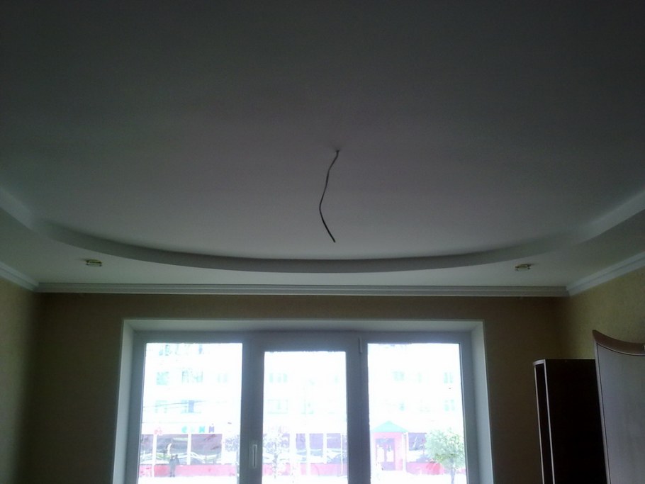 Потолки из гипсокартона с овальными углами
