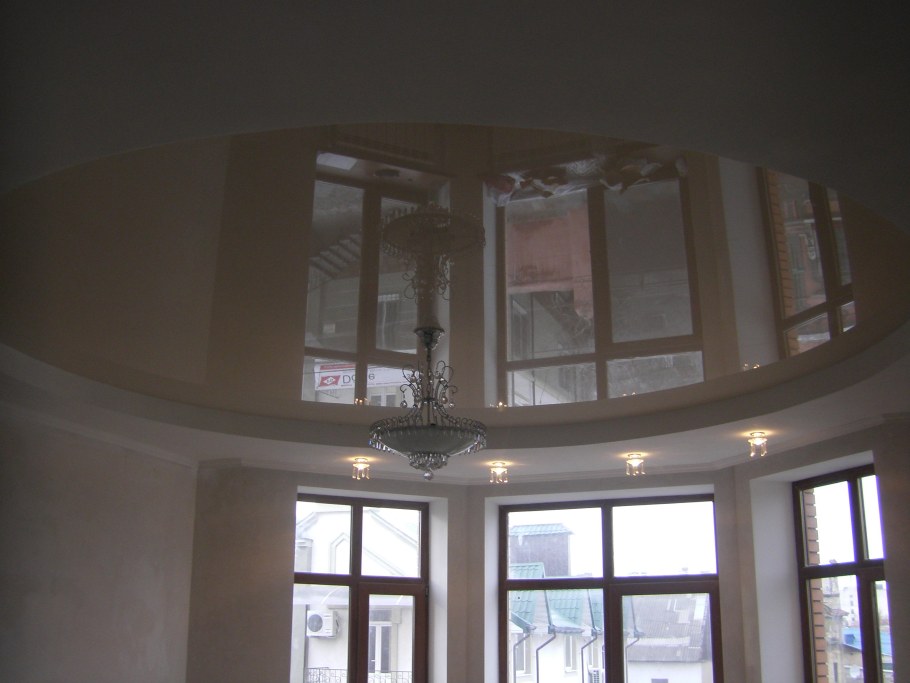 Потолок с эркером