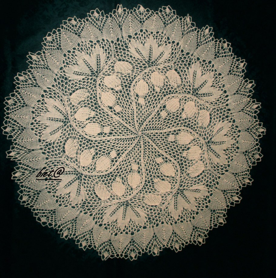 Кружевные салфетки спицами