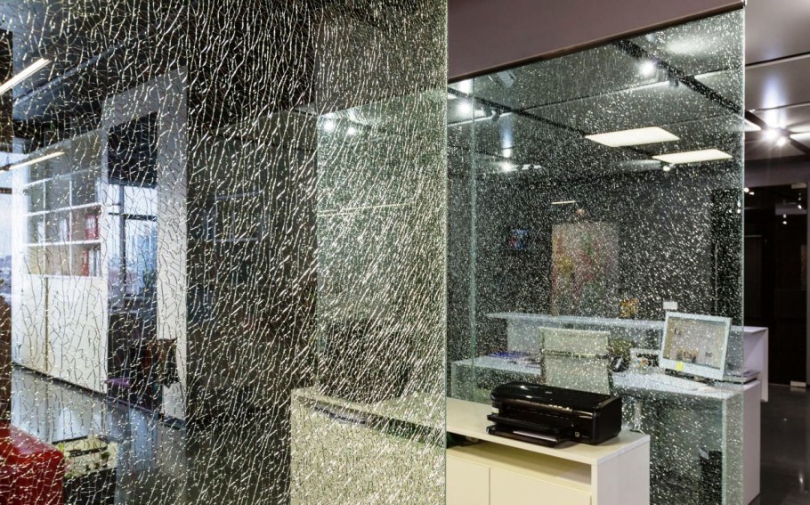 Триплекс с эффектом битого стекла