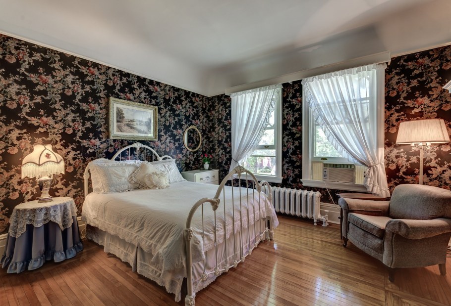 Обои для спальни бабушки