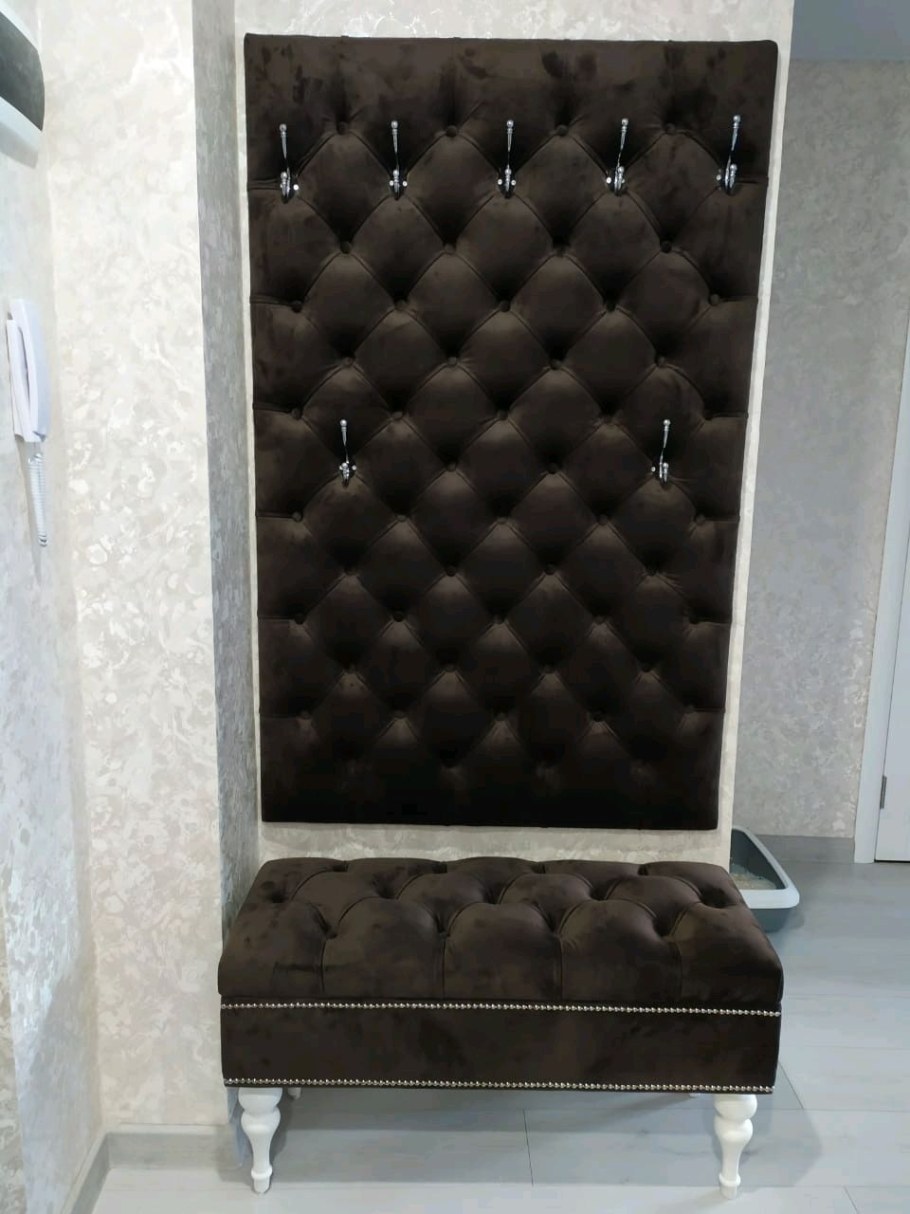 Вешалка с каретной стяжкой