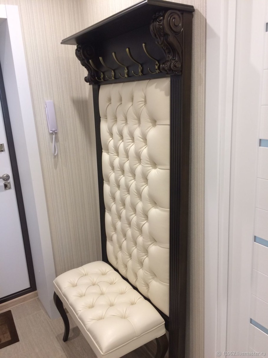 Белая прихожая каретная стяжка с обувницей вм022